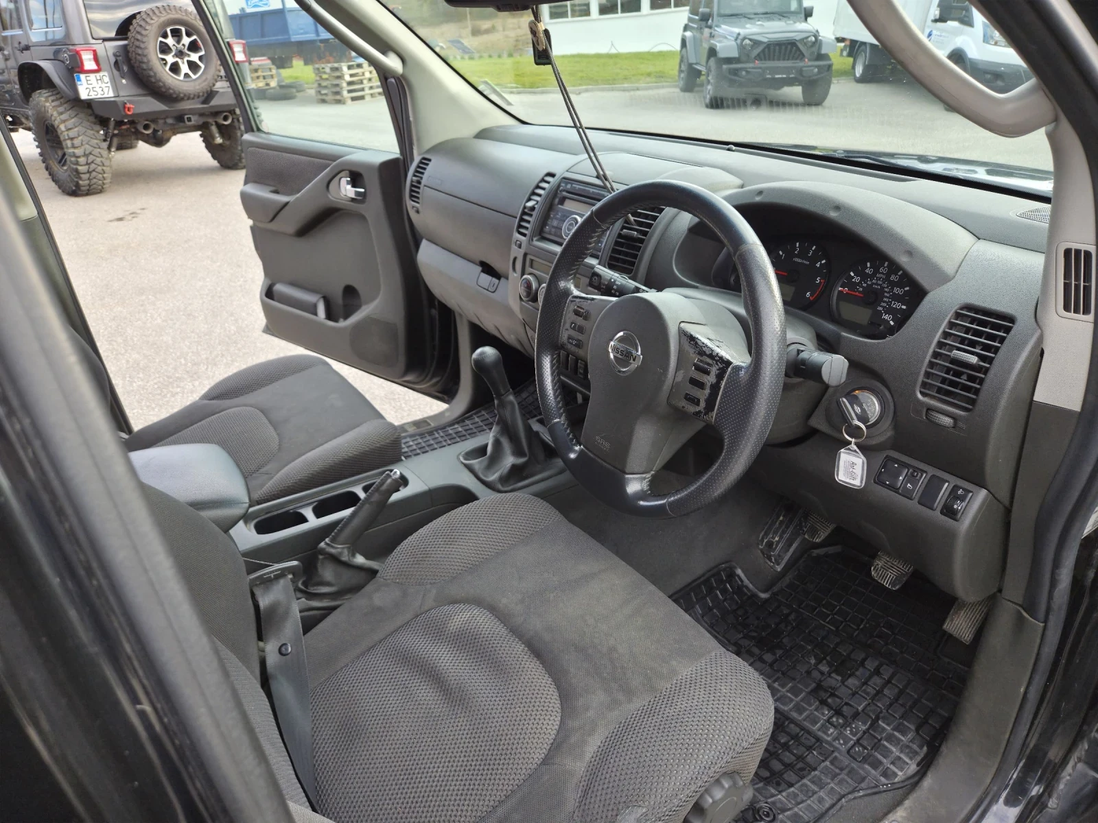 Nissan Navara, снимка 9 - Автомобили и джипове - 55155162