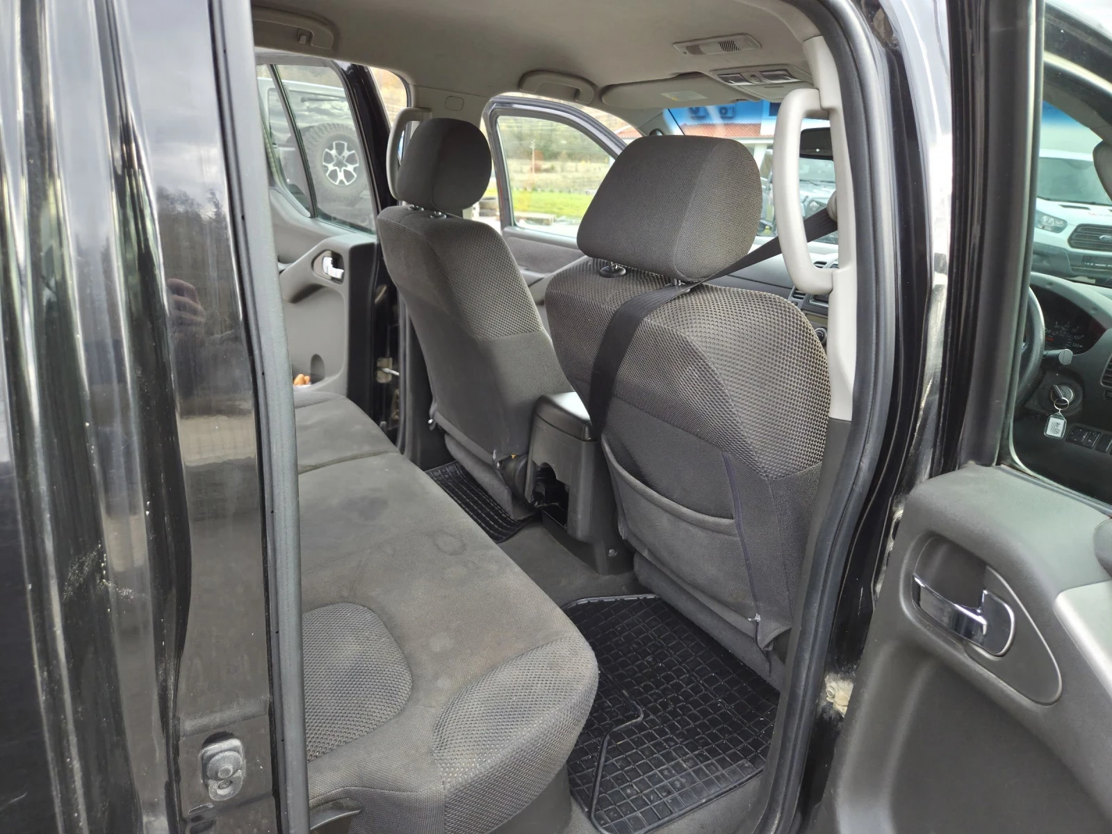 Nissan Navara, снимка 10 - Автомобили и джипове - 55155162