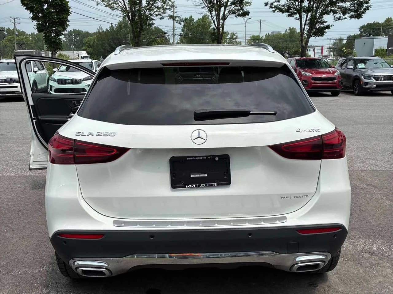 Mercedes-Benz GLA * 250 * CARFAX * БЕЗ ПЪРВОНАЧАЛНА ВНОСКА, снимка 4 - Автомобили и джипове - 55330076