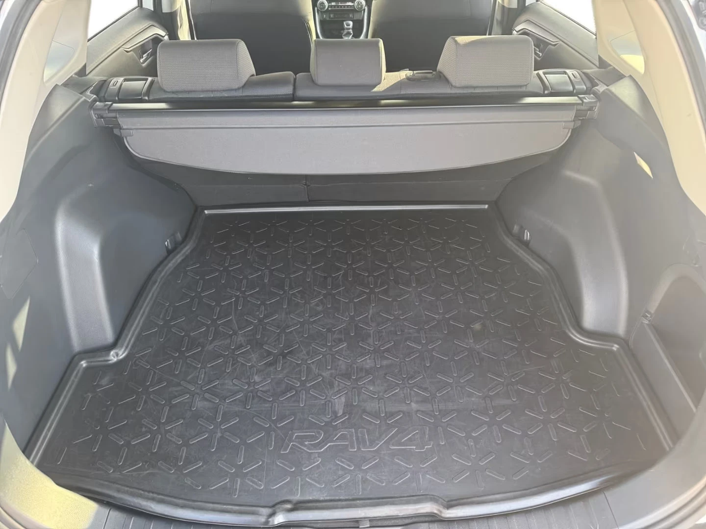 Toyota Rav4 HEV/218HP/CAM/NAVI/LED/CPLAY/KLESS/512q | Mobile.bg � ����������� 15