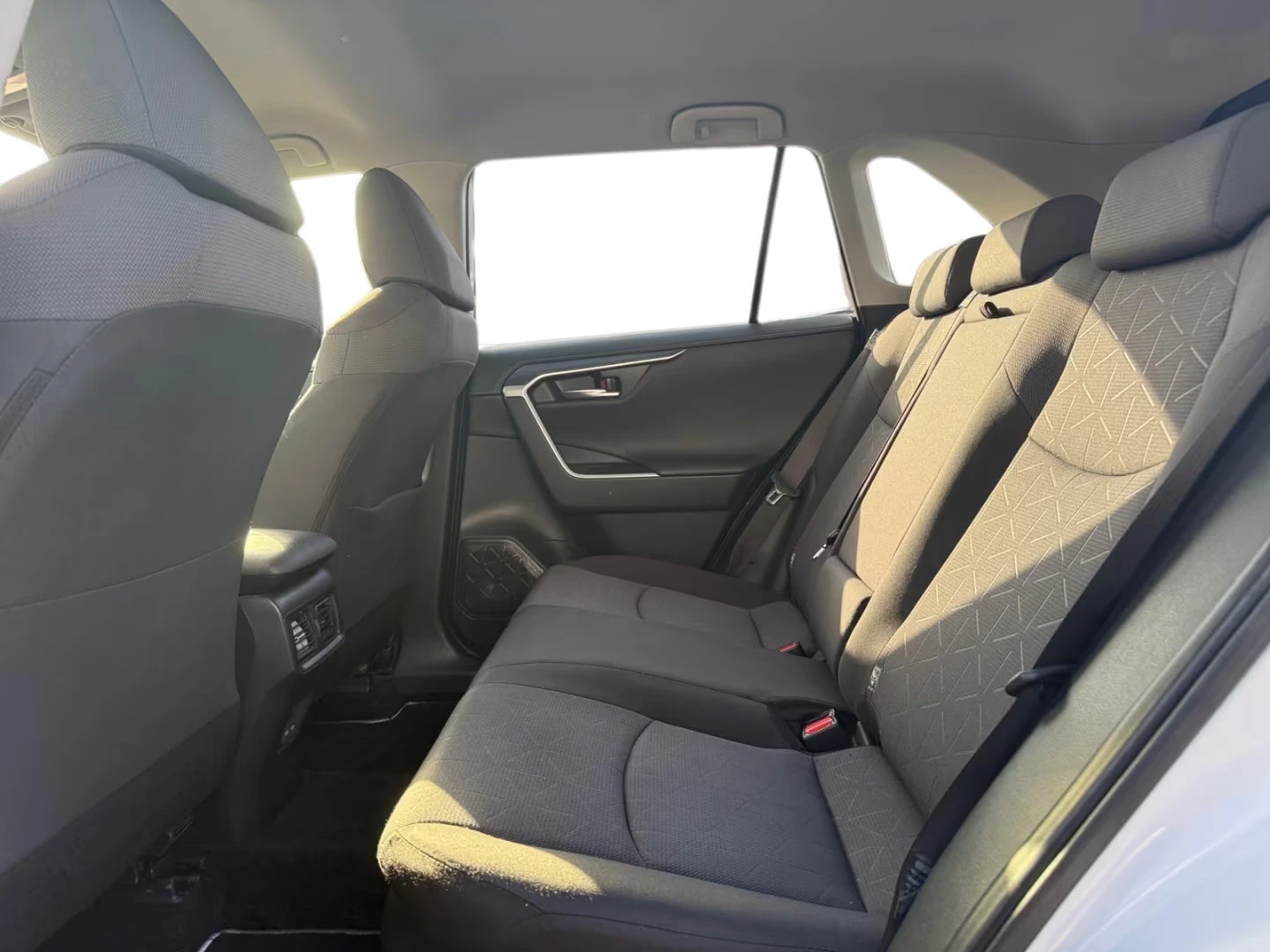 Toyota Rav4 HEV/218HP/CAM/NAVI/LED/CPLAY/KLESS/512q | Mobile.bg � ����������� 14