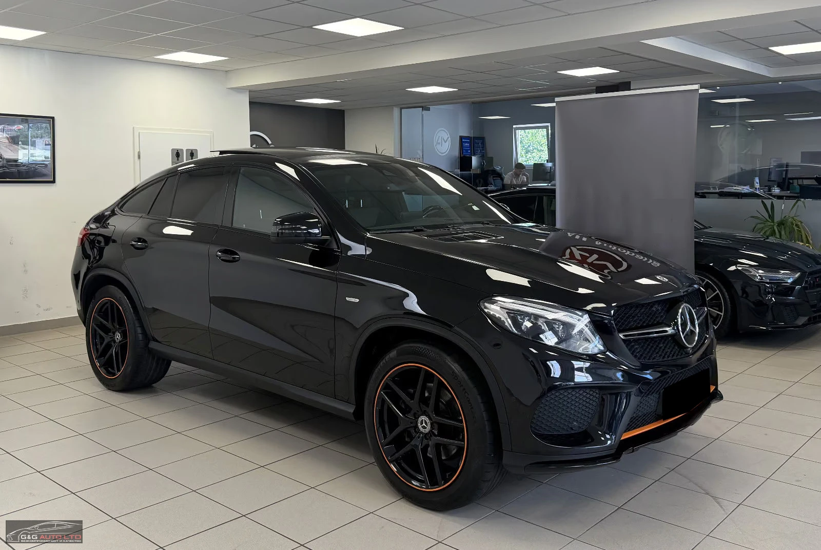 Mercedes-Benz GLE 350 COUPE/258HP/AMG/360/4M/HUD/PANO/DISTR/853z, снимка 4 - Автомобили и джипове - 55929786