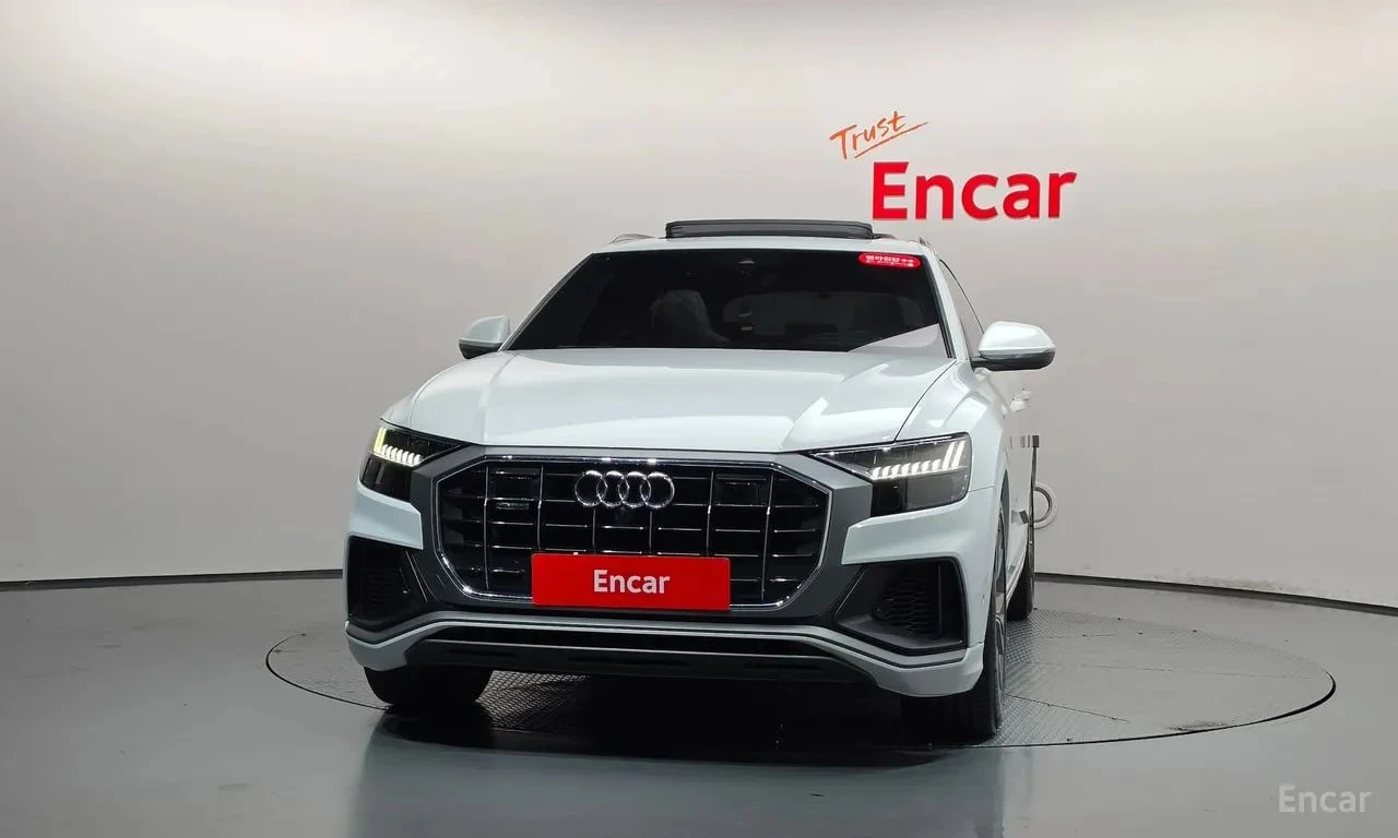 Audi Q8 / 50 TDI / МАСАЖИ / ДИСТРОНИК / ОБДУХВАНЕ, снимка 3 - Автомобили и джипове - 56099075