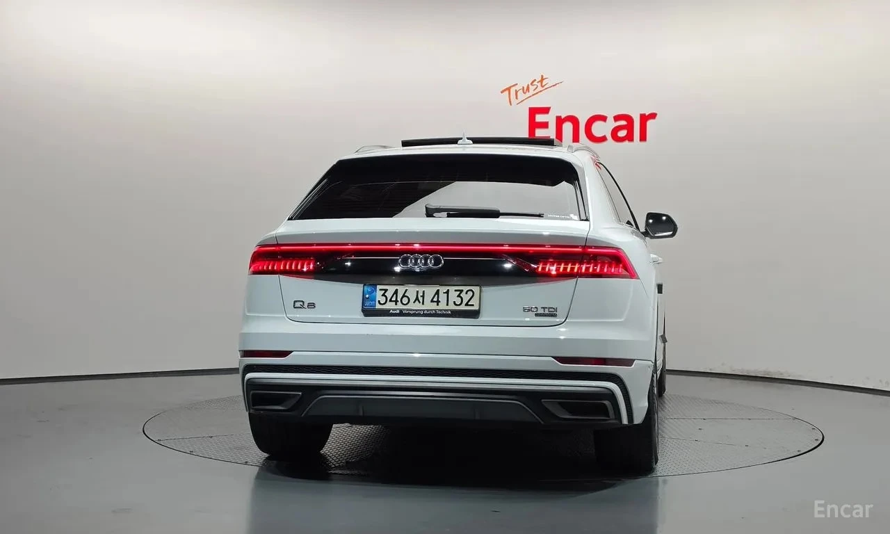 Audi Q8 / 50 TDI / МАСАЖИ / ДИСТРОНИК / ОБДУХВАНЕ, снимка 4 - Автомобили и джипове - 56099075