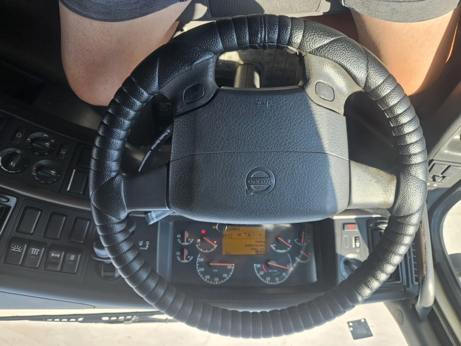 Volvo Fh 12 460, снимка 12 - Камиони - 55527910