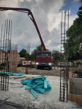 Бетон помпа Iveco Астра, снимка 3