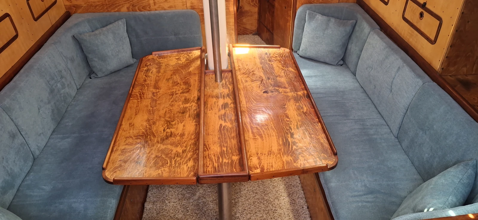 ���������� ����� Classic | Mobile.bg � ����������� 6