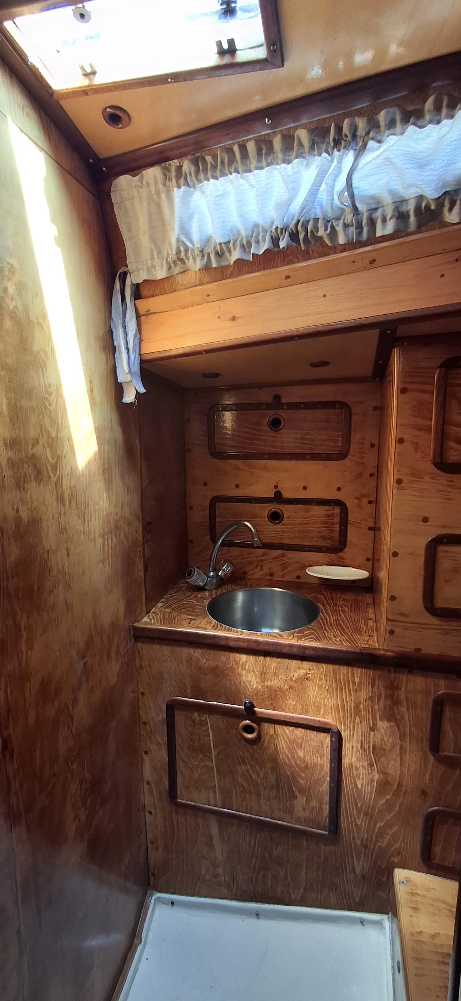 ���������� ����� Classic | Mobile.bg � ����������� 9