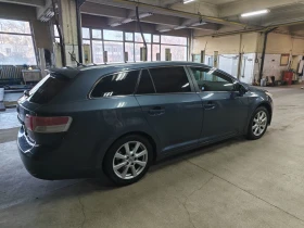 Toyota Avensis 2.2 D4D 150ps 114000км., снимка 14