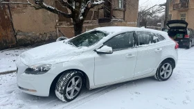 Volvo V40 2.0 D 120 к.с. EURO 6B - 5400 € / 10561.48 лв. - 82459077 2