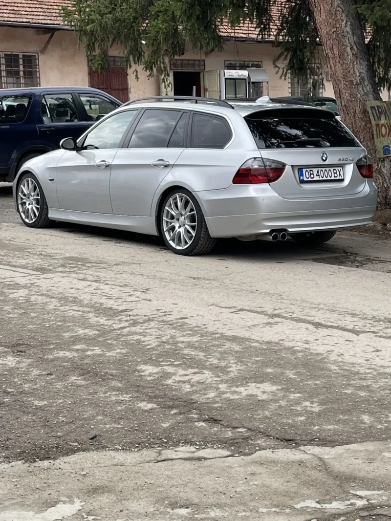 BMW 330, снимка 12 - Автомобили и джипове - 47452163