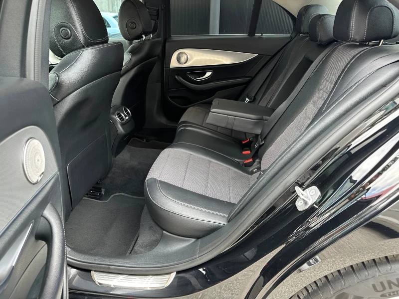 Mercedes-Benz E 220 cdi.9Gtr.4Matic Spot.Navi.Led.Ambien.Реал.Км.Сер.И, снимка 16 - Автомобили и джипове - 51019081