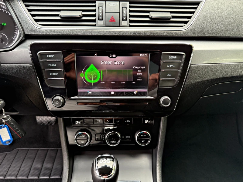 Skoda Superb 2.0tdi ДИСТРОНИК АВТОМАТИК-DSG, снимка 10 - Автомобили и джипове - 51967903