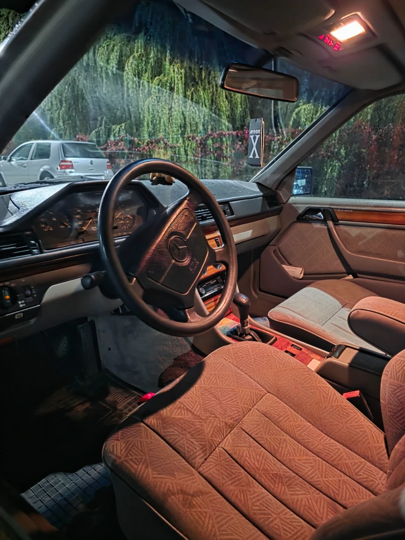 Mercedes-Benz 124 Ел стъкла ел огледала abs система шибидах , снимка 6 - Автомобили и джипове - 52543155