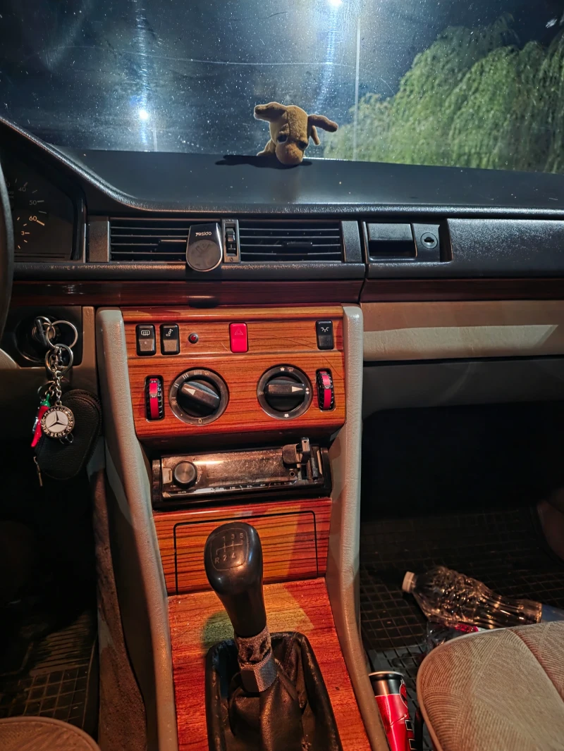 Mercedes-Benz 124 Ел стъкла ел огледала abs система шибидах , снимка 7 - Автомобили и джипове - 52543155