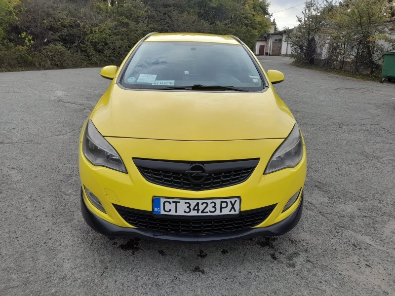Opel Astra, снимка 2 - Автомобили и джипове - 52625450
