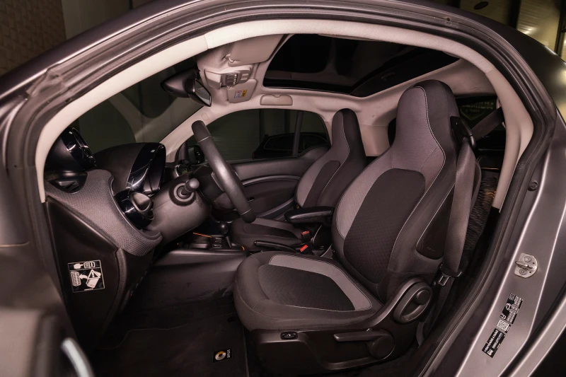 Smart Fortwo COUPE * EQ * ПАНОРАМА * АВТОМАТ, снимка 10 - Автомобили и джипове - 52626176