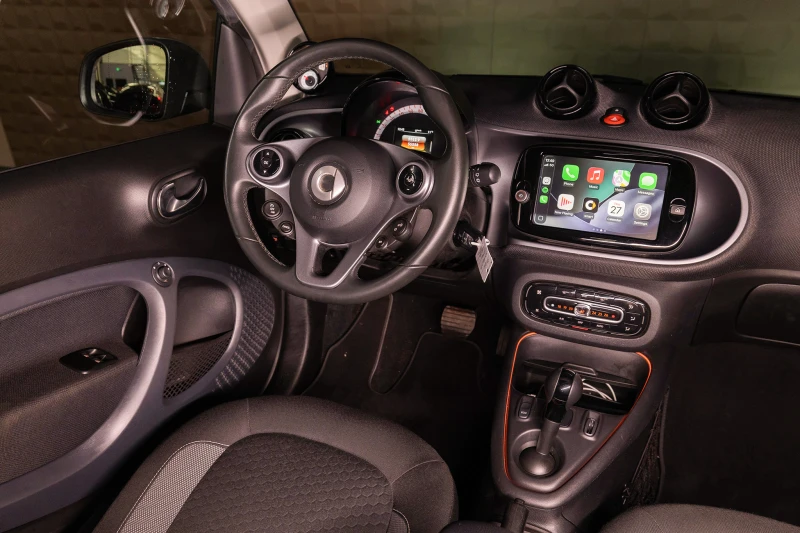Smart Fortwo COUPE * EQ * ПАНОРАМА * АВТОМАТ, снимка 13 - Автомобили и джипове - 52626176