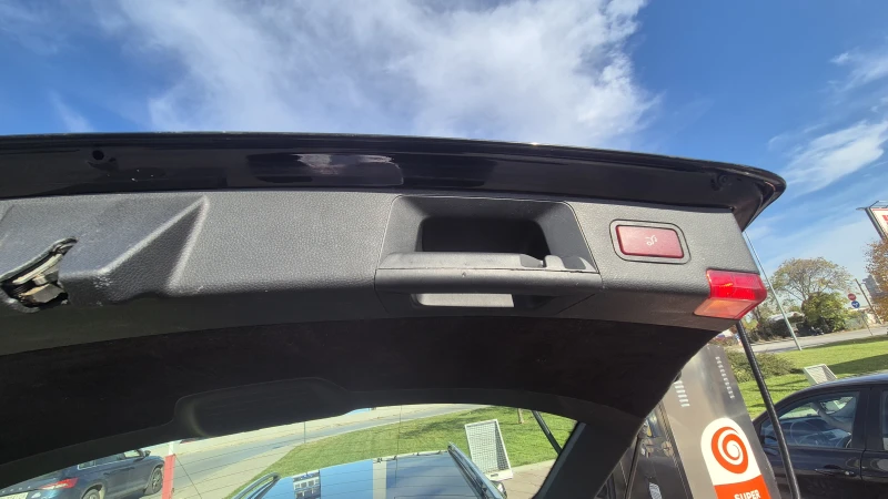 Mercedes-Benz C 320 CDI 4-MATIC, снимка 9 - Автомобили и джипове - 52669943