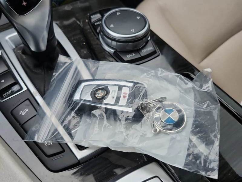 BMW 535  XDRIVE * CARFAX * , снимка 8 - Автомобили и джипове - 53032281