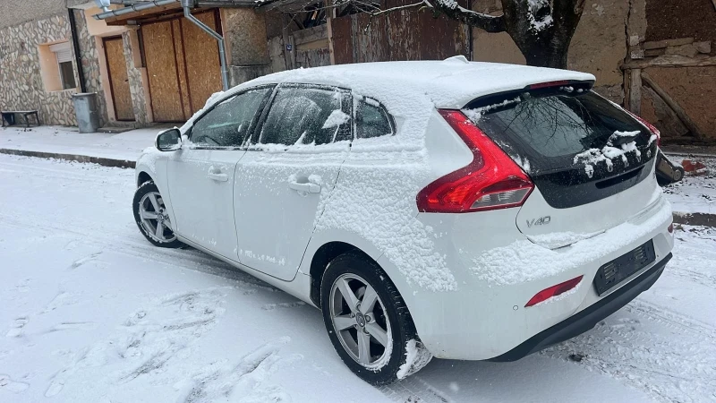 Volvo V40 2.0 D 120 к.с. EURO 6B, снимка 6 - Автомобили и джипове - 53180109