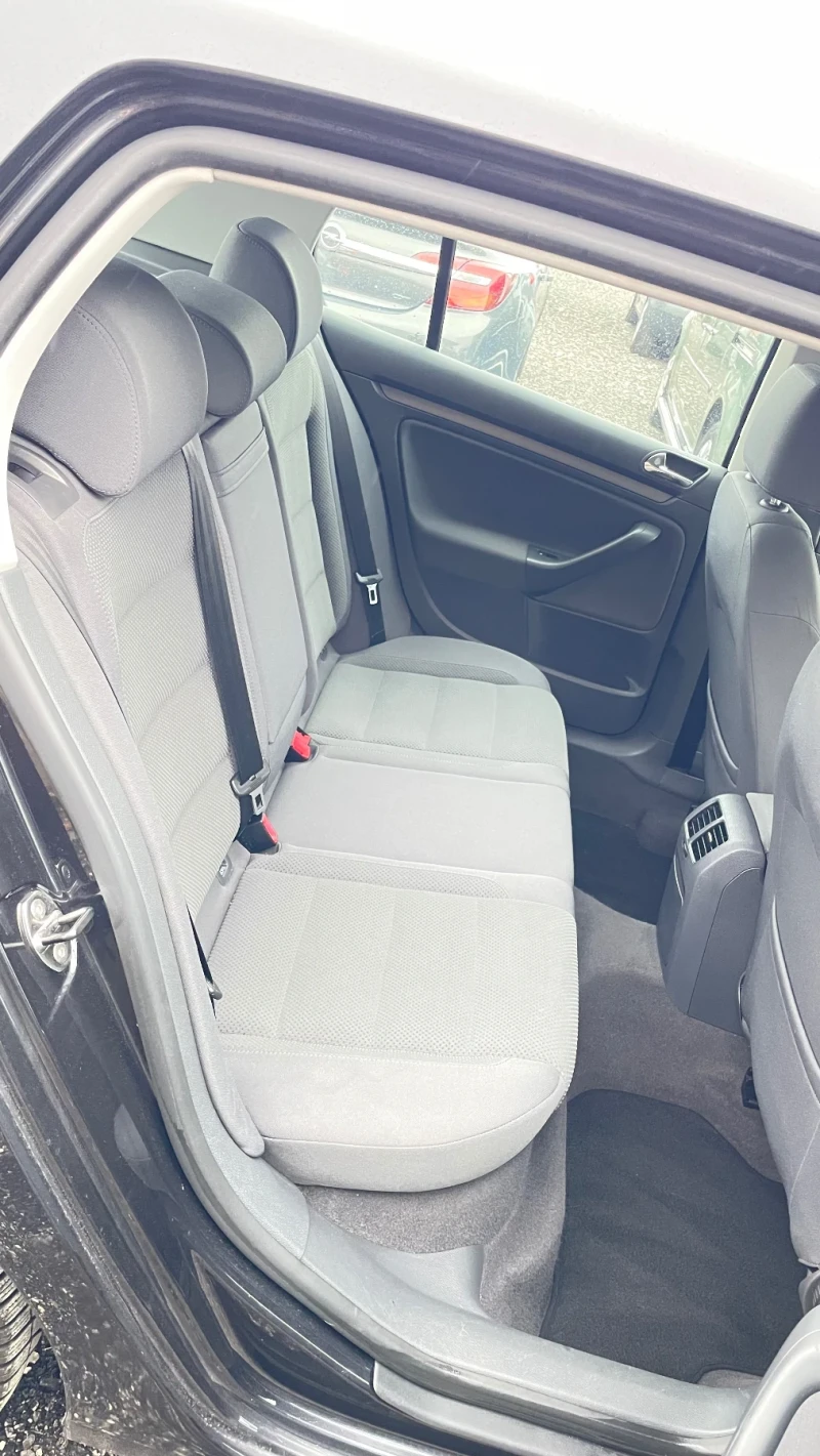 VW Golf, снимка 8 - Автомобили и джипове - 53293106