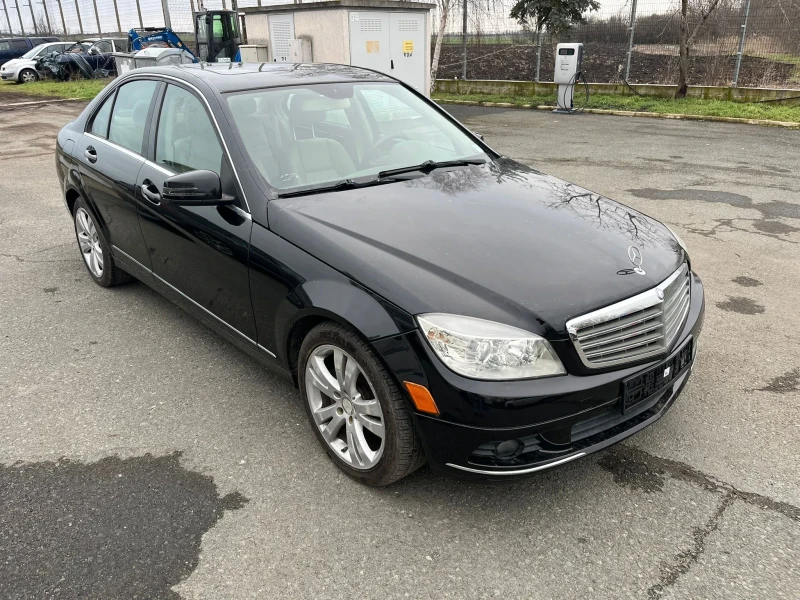 Mercedes-Benz C 300 4 matic, снимка 2 - Автомобили и джипове - 53340121