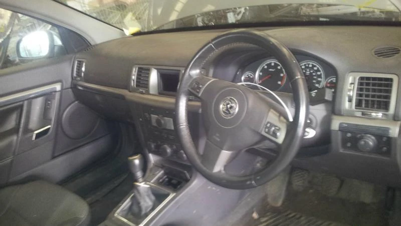 Opel Vectra 1.9CDTI, снимка 4 - Автомобили и джипове - 5998152