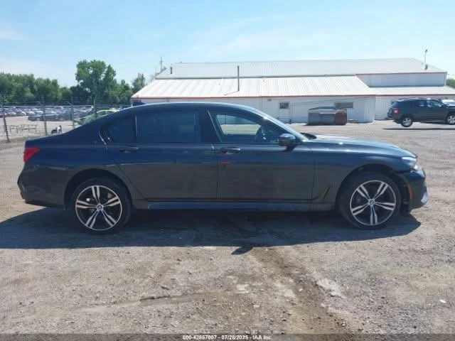 BMW 750 XDRIVE - изображение 8