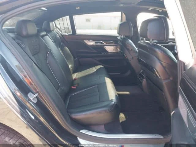 BMW 750 XDRIVE | Mobile.bg   12