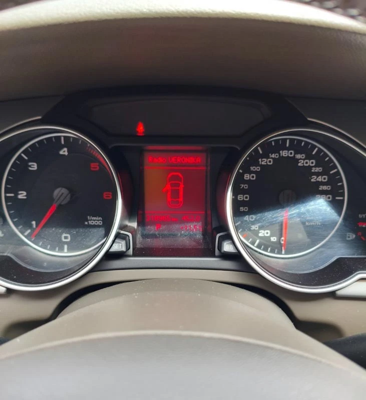 Audi A5 2.0 TDI, снимка 8 - Автомобили и джипове - 54278510