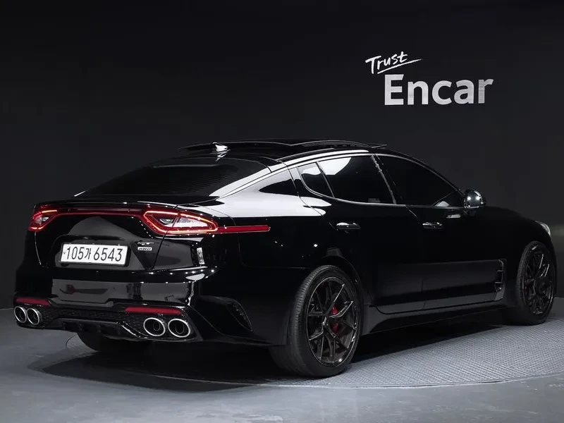 Kia Stinger 3.3 AWD GT - САМО 30% АВАНС, снимка 2 - Автомобили и джипове - 55888084