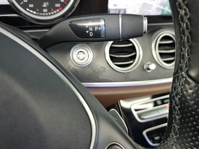 Mercedes-Benz E 220 4Matic Avantgarde - САМО 30% АВАНС, снимка 9 - Автомобили и джипове - 55926895