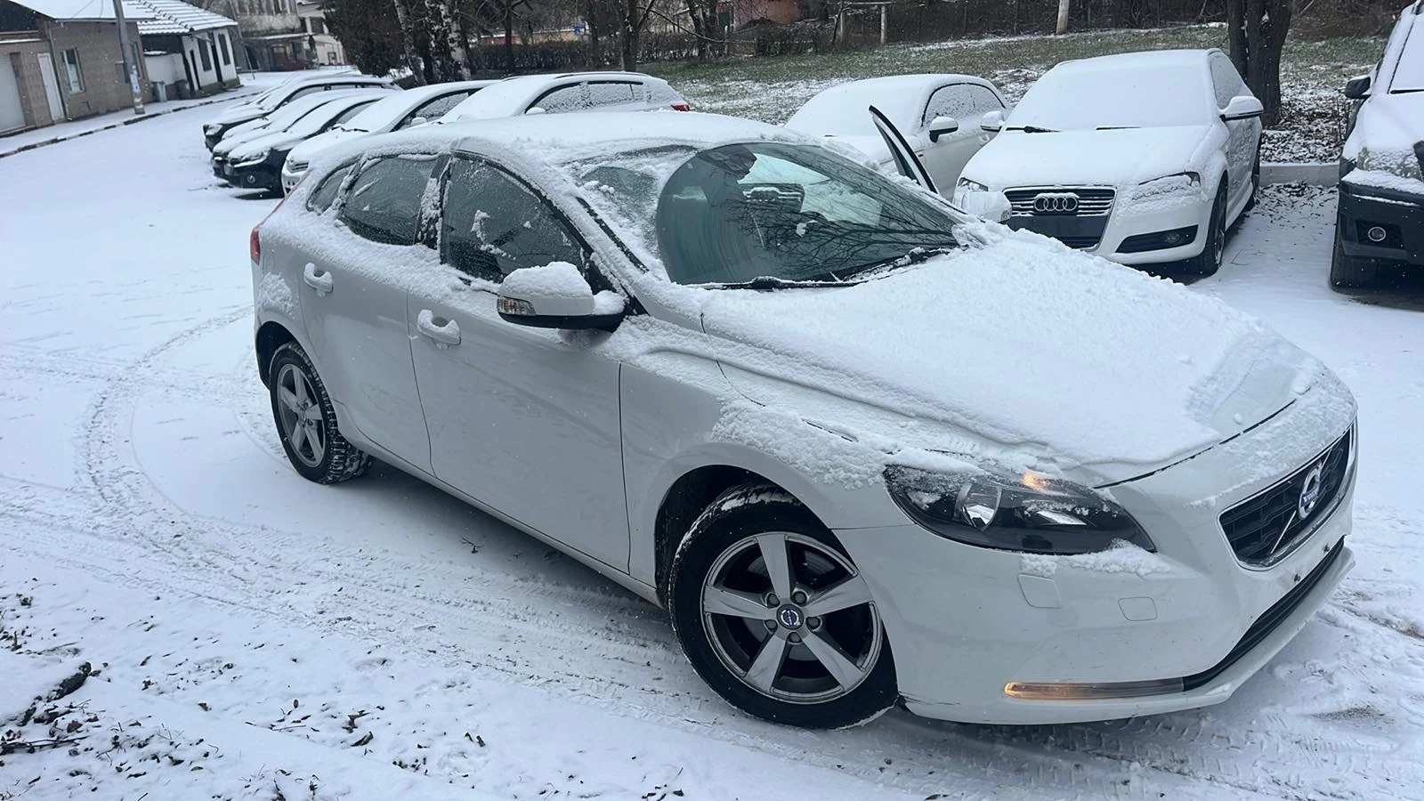 Volvo V40 2.0 D 120 к.с. EURO 6B, снимка 1