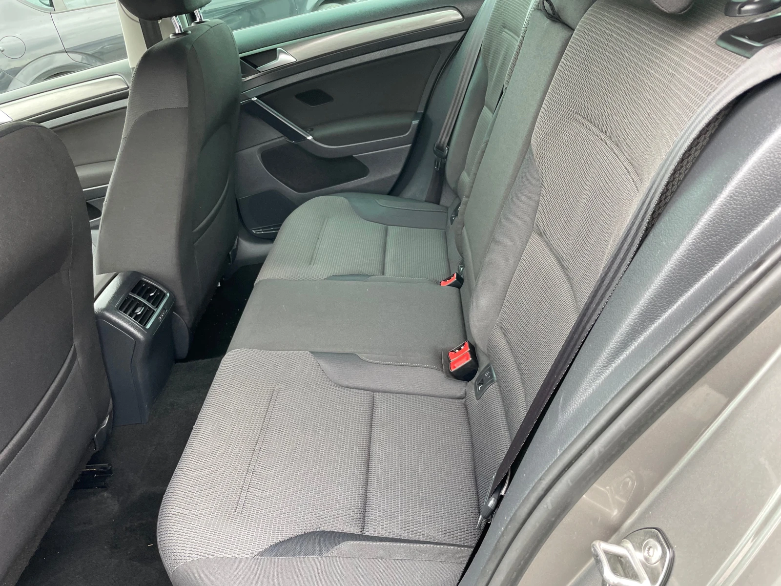 VW Golf 1.4 TSI EVRO5B  | Mobile.bg — изображение 12