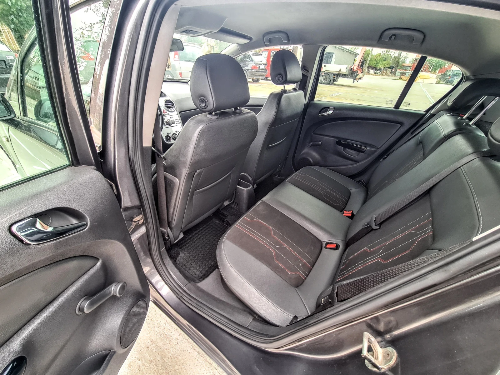 Opel Corsa 1.3 CDTI 75 к.с. 2011 г. COSMO ЕВРО5 ОБСЛУЖЕНА - изображение 9