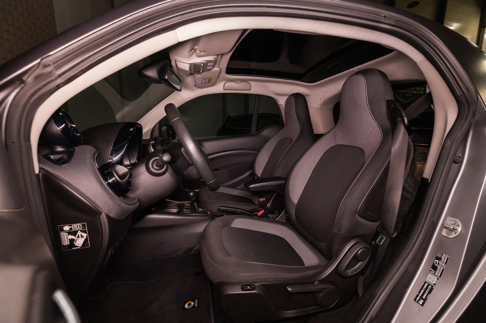 Smart Fortwo COUPE * EQ * ПАНОРАМА * АВТОМАТ - изображение 10