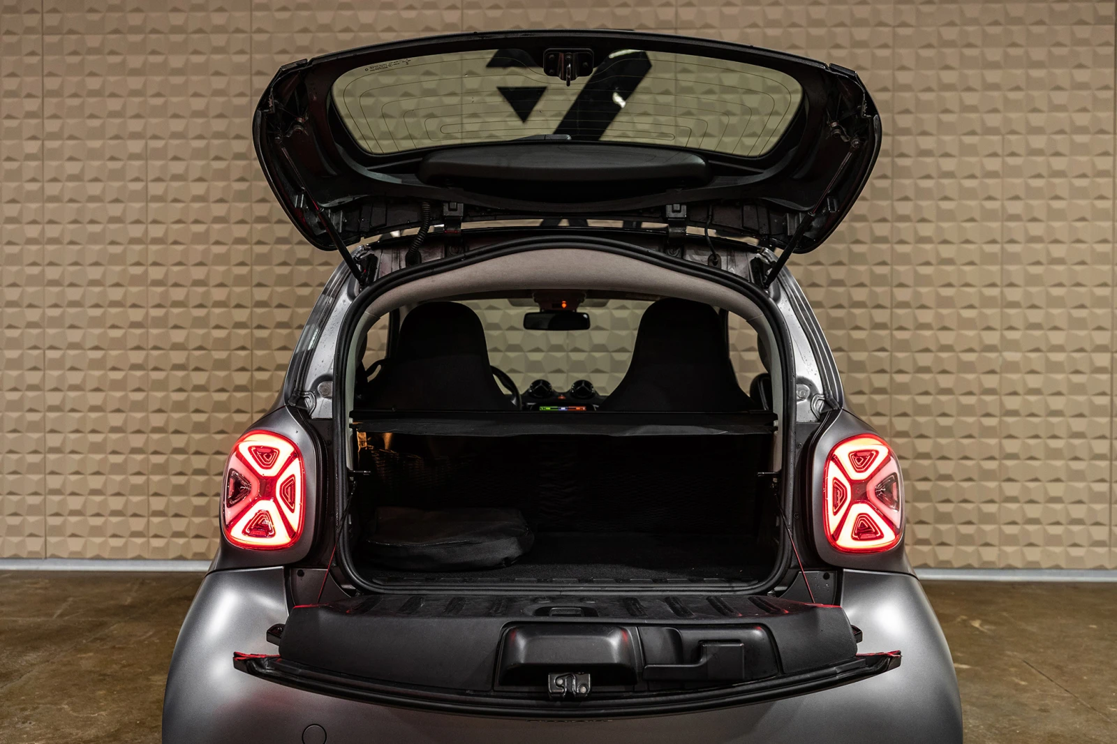 Smart Fortwo COUPE * EQ * ПАНОРАМА * АВТОМАТ - изображение 6