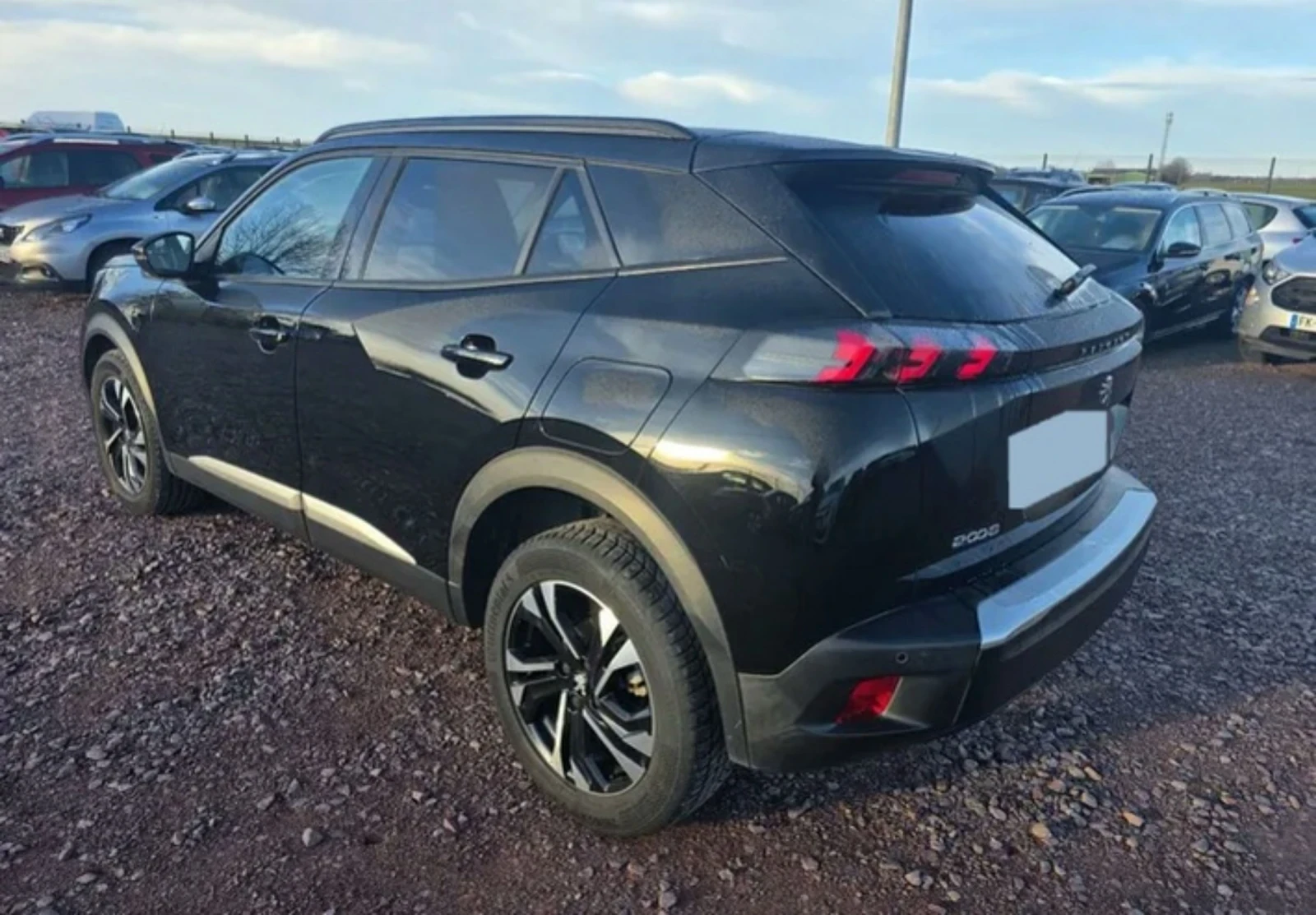 Peugeot 2008 1.5BlueHdi EAT8 ALLURE - изображение 4