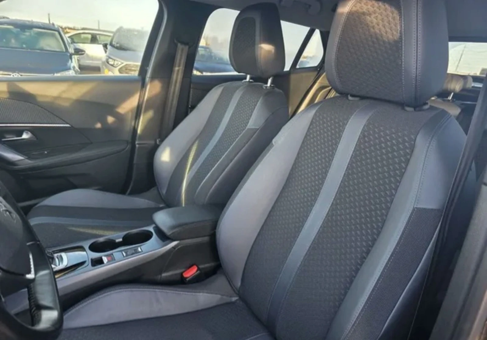 Peugeot 2008 1.5BlueHdi EAT8 ALLURE - изображение 7