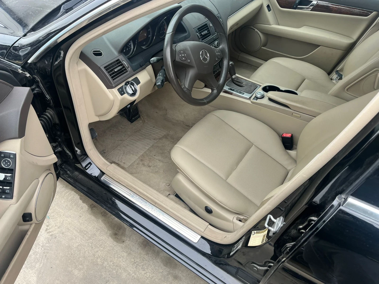 Mercedes-Benz C 300 4 matic - изображение 9