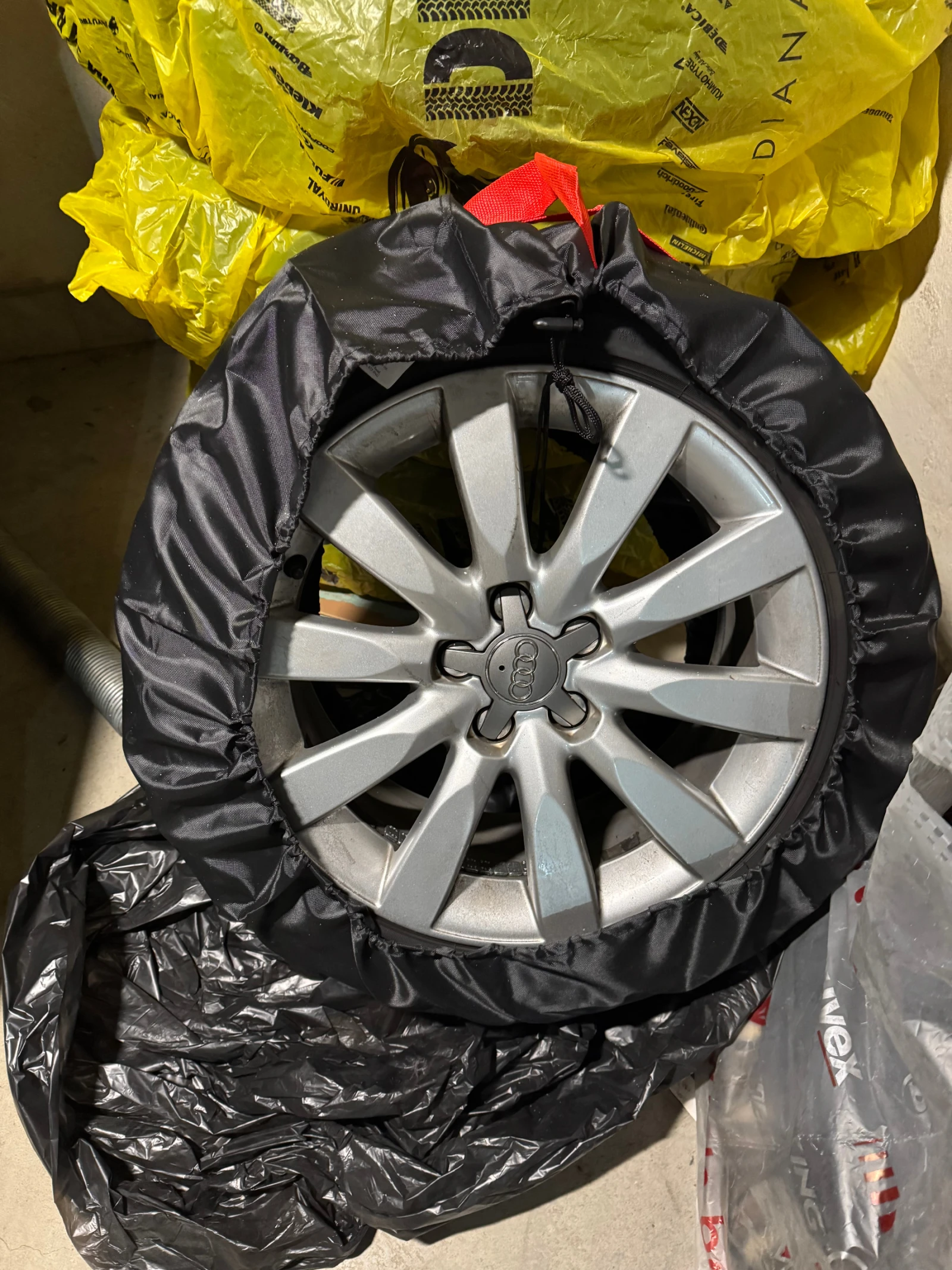 Audi A1 1.6 TDI AUTOMAT, снимка 8 - Автомобили и джипове - 53868966