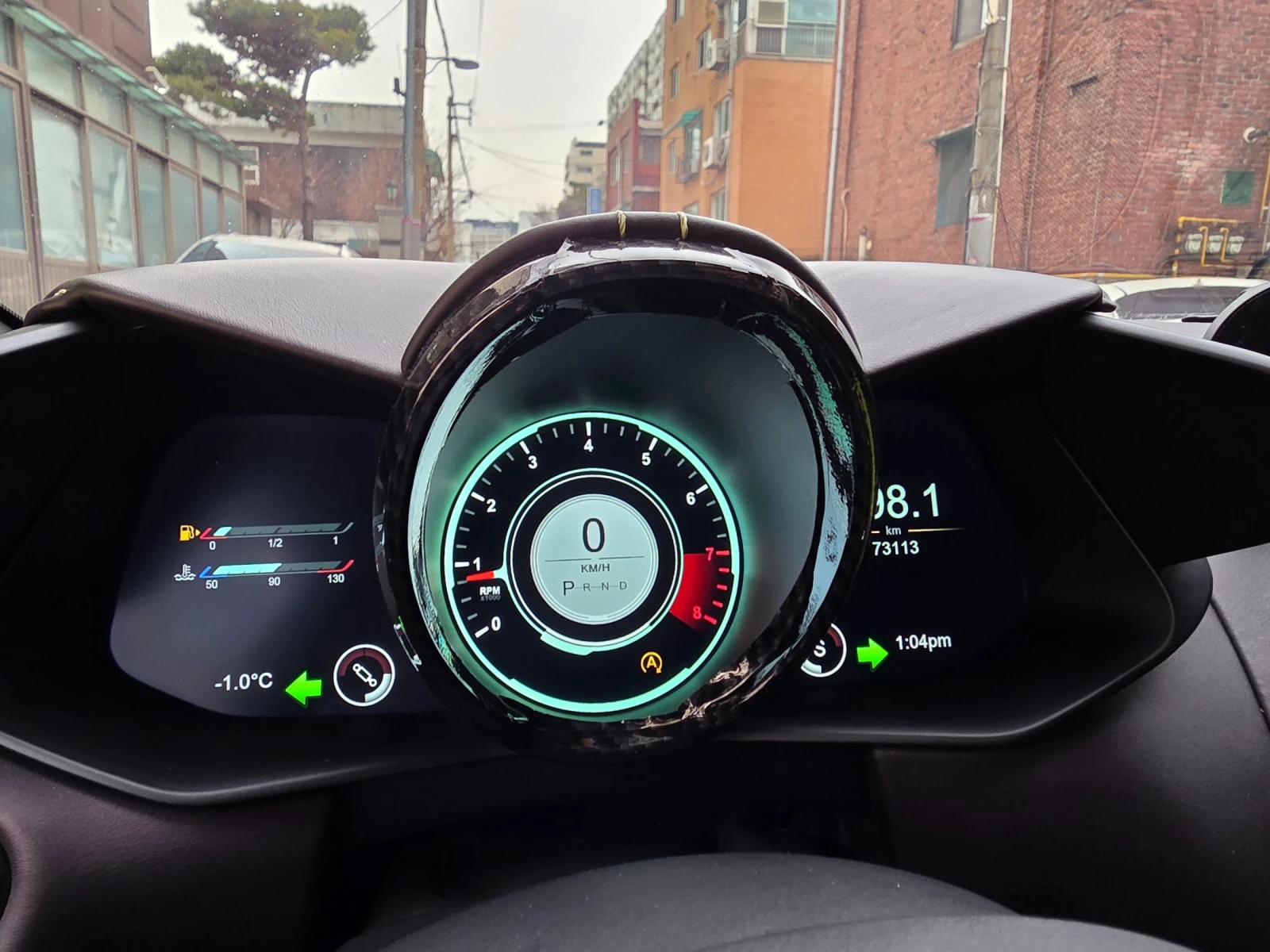 Aston Martin V8 Vantage CARBON ROOF / LIME ESSENCE, снимка 10 - Автомобили и джипове - 53990822