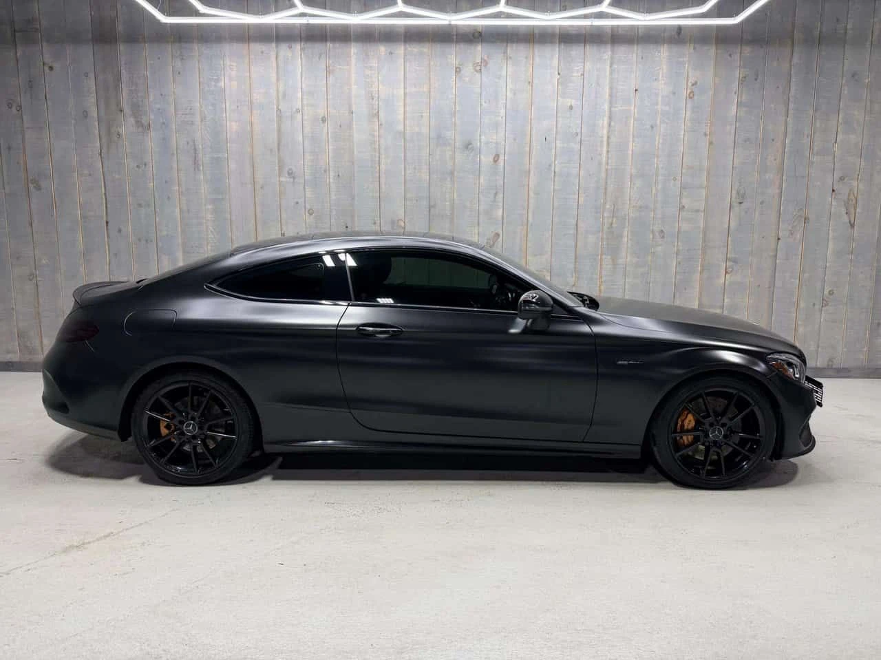 Mercedes-Benz C 43 AMG DISTRONIC* BURMESTER* ФИКСИРАНА ЦЕНА* , снимка 2 - Автомобили и джипове - 53997620