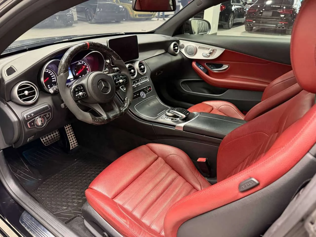 Mercedes-Benz C 43 AMG DISTRONIC* BURMESTER* ФИКСИРАНА ЦЕНА* , снимка 8 - Автомобили и джипове - 53997620