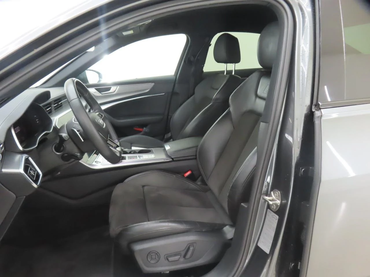 Audi A6 50 TFSIe S Edition, снимка 5 - Автомобили и джипове - 54081182