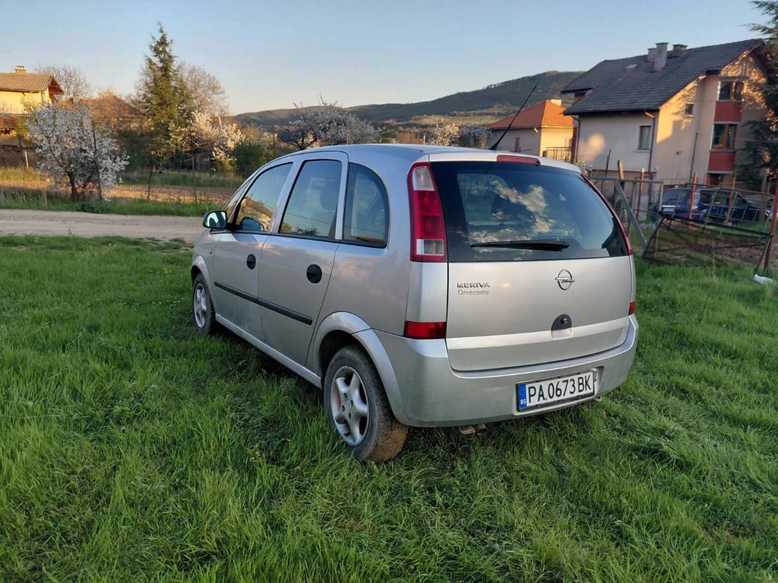 Opel Meriva 1.4 бензин, снимка 2 - Автомобили и джипове - 54389843