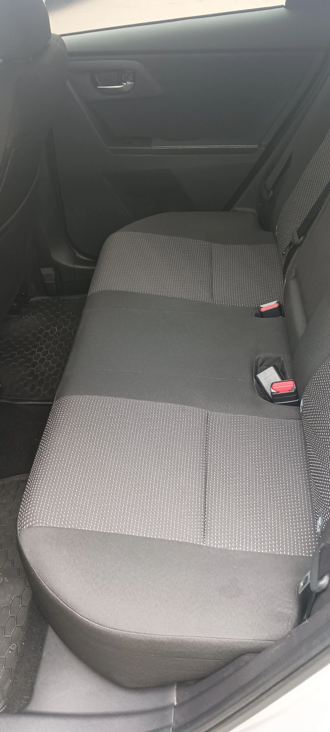 Toyota Auris EXECUTIVE 132 �.� | Mobile.bg � ����������� 16