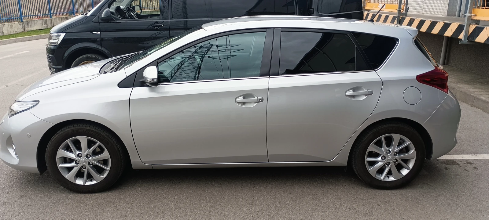 Toyota Auris EXECUTIVE 132 �.� | Mobile.bg � ����������� 13