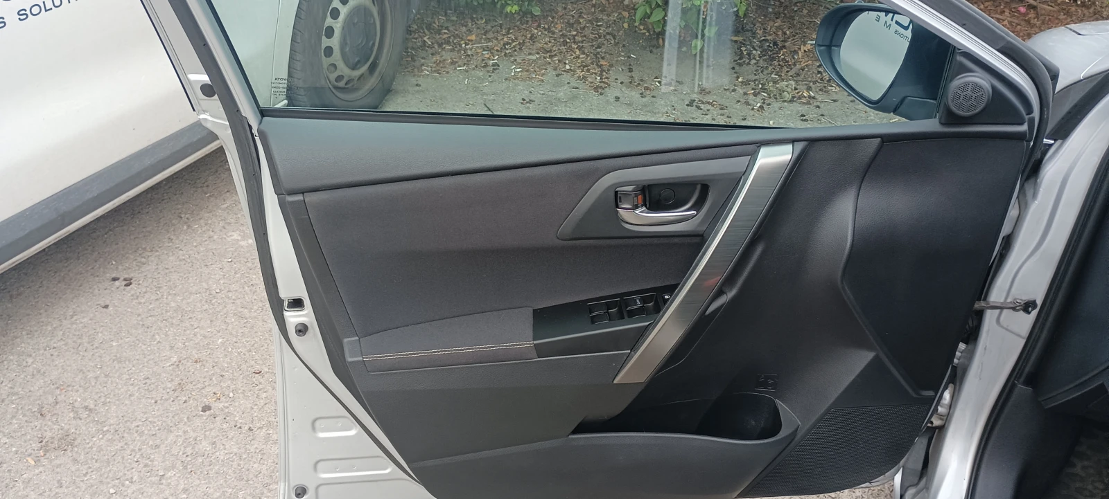 Toyota Auris EXECUTIVE 132 �.� | Mobile.bg � ����������� 11